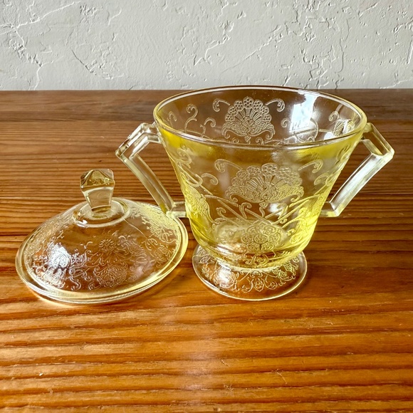 Hazel Atlas Florentine Yellow Depression Glass | Creamer & Sugar Bowl Set - Picture 6 of 15